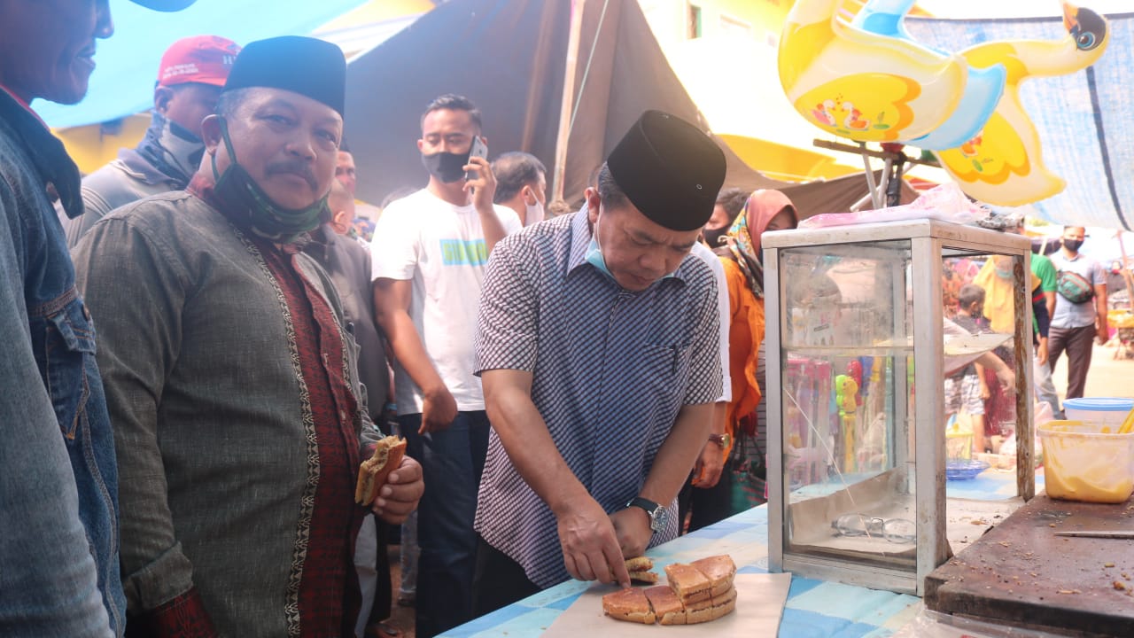 Al Haris saat blusukan di Pasar Selat