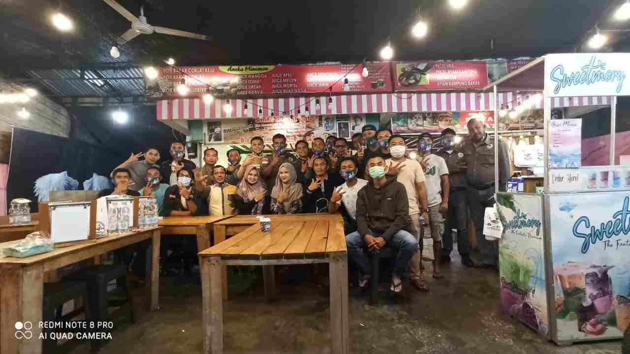 GEMA Kerinci-Sungai Penuh saat nobar debat perdana Pilgub Jambi