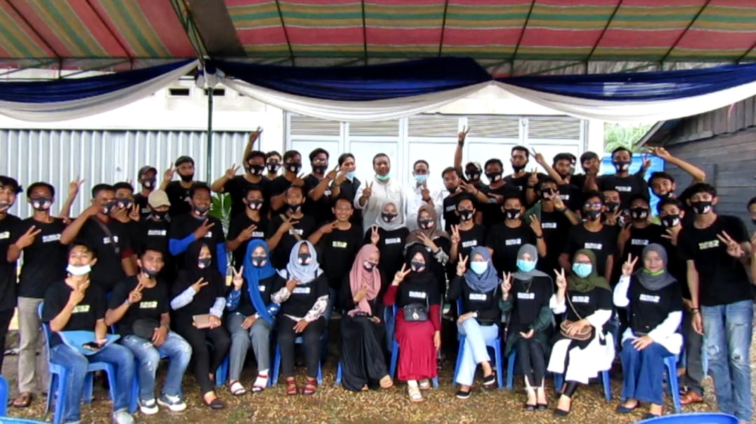 Romi bersama milenial R2