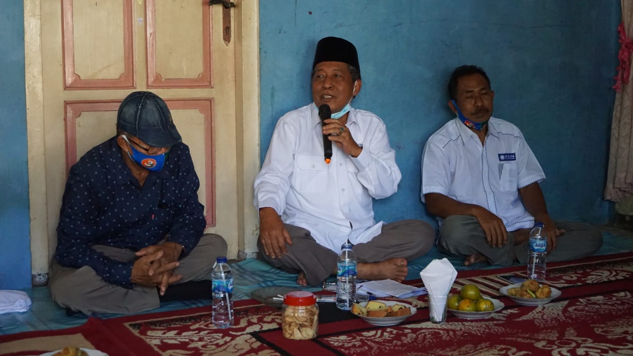 Abdullah Sani saat silaturahmi dengan warga Desa Kuning Gading Bungo 