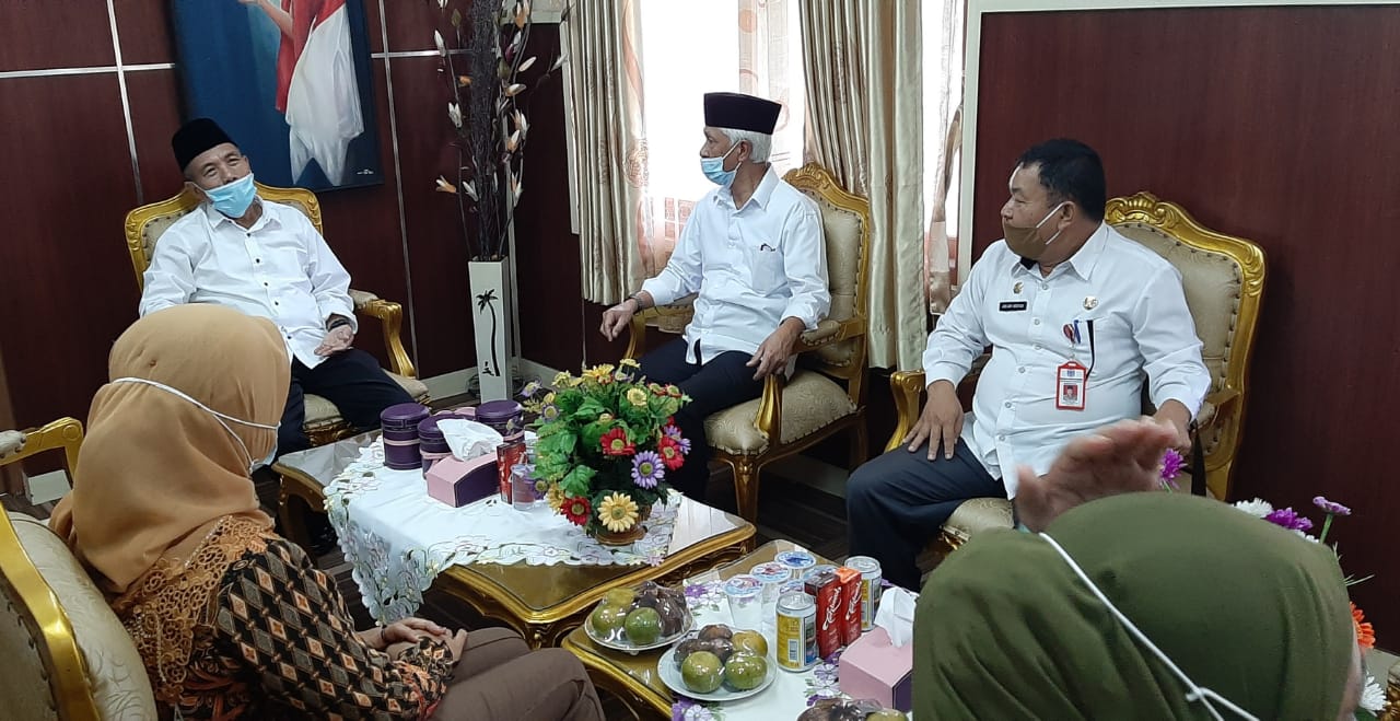 Mashuri saat menyambut kunjungan kerja Wabup Kabupaten Rejang Lebong