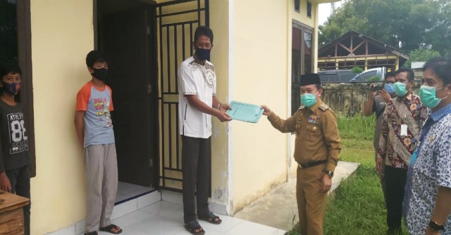 Al Haris saat pulangkan pasien Covid-19 bebrapa waktu lalu