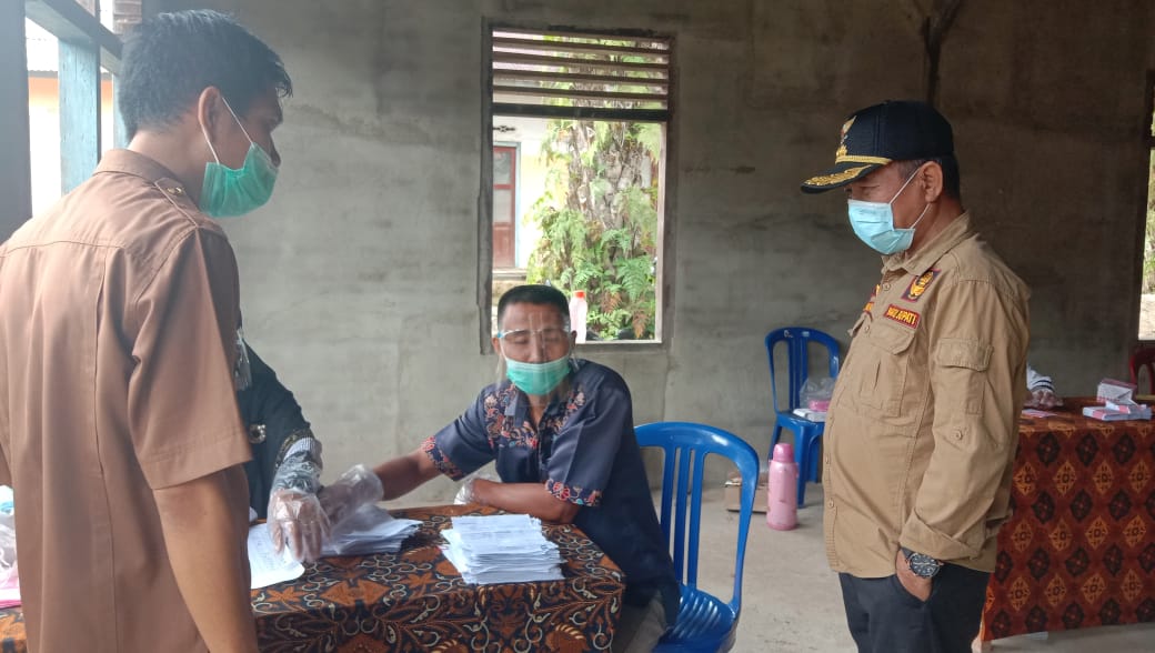 Wabup Mashuri saat pantau Pilkades serentak di Merangin
