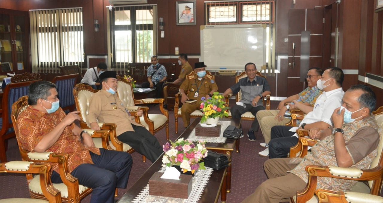 Al Haris saat sambut kunjungan kerja Komisi III DPRD Provinsi Jambi