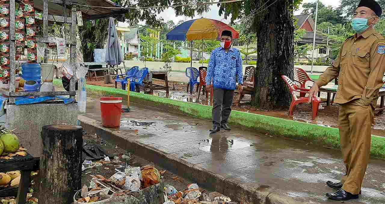 Wabup Mashuri saat tinjau PKL
