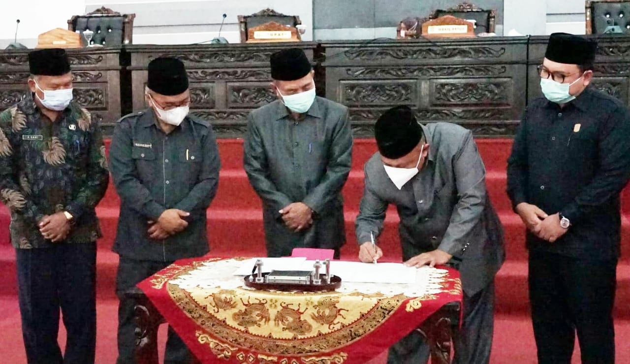Rapat paripurna DPRD Merangin pemberhentian Mashuri sebagai Wabup Merangin 