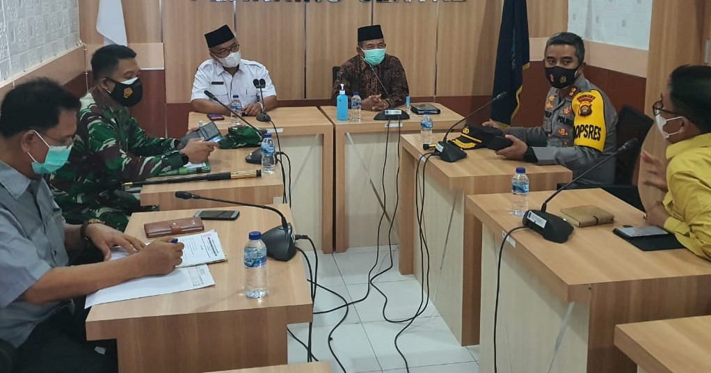 Pemkab Merangin saat laporan kondisi penangana  Covid-19 ke gubernur Jambi