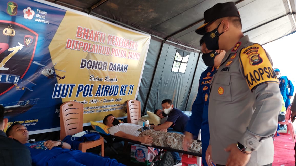 Kapolda Jambi saat tinjau Bhakti Kesehatan dalam rangka HUT ke 71 Pol Airud 