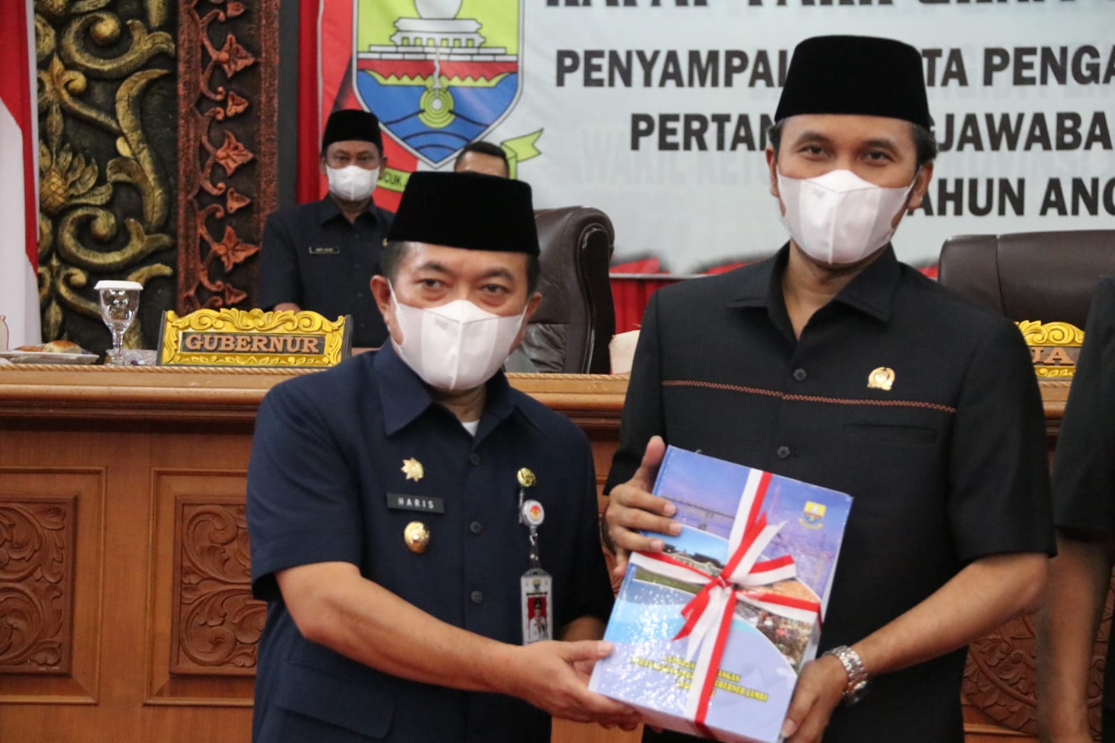 Gubernur Al Haris saat sampaikan Nota Pengantar LKPJ TA 2022