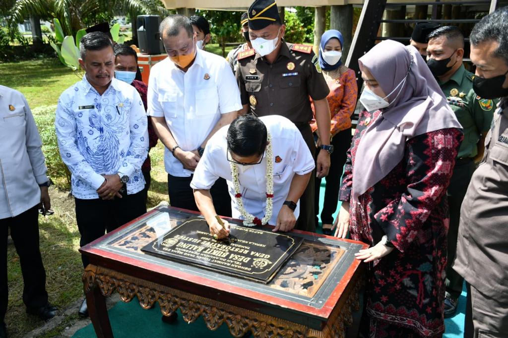 Kajati Jambi saat resmikan Rumah Gena Restoratif Justice di Bukit Baling