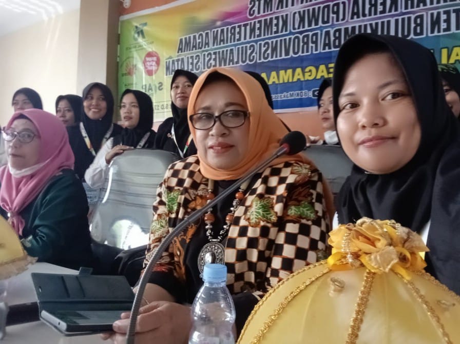 Guru MTs Shohibul Ilmi saat ikuti pelatikan TIK MTS PDWK 