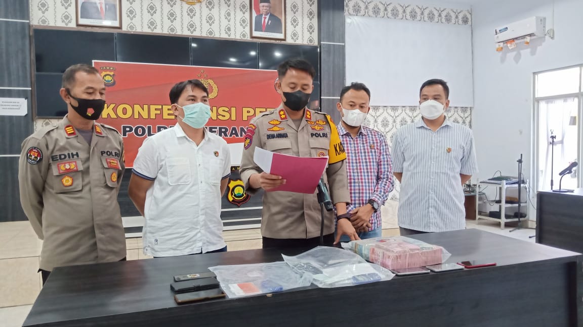 Konferensi pers kasus investasi bodong oleh Polres Merangin
