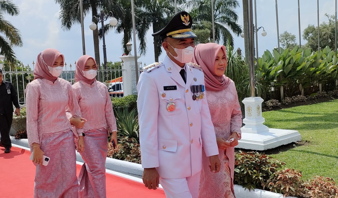 Aspan saat dilantik jadi Pj Bupati Tebo