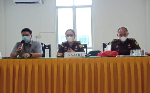Kajati Merangin saat penetapan BS menjadi tersangka kasus kegiatan jasa kebersihan 