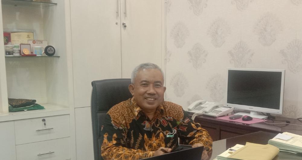 Pjs Rektor UNBARI, Prof. Dr. Herri M.B.A.