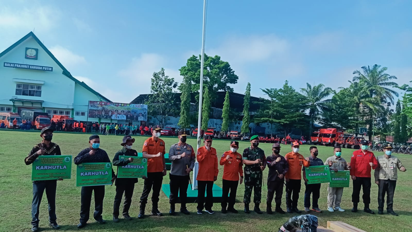 Gubernur Al Haris saat Apel Siaga Karhutla 