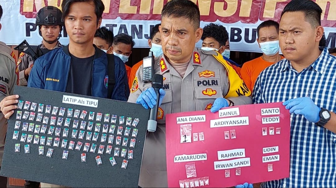 Kapolres Tanjab Timur saat ungkap kasus penangkapan pelaku narkoba