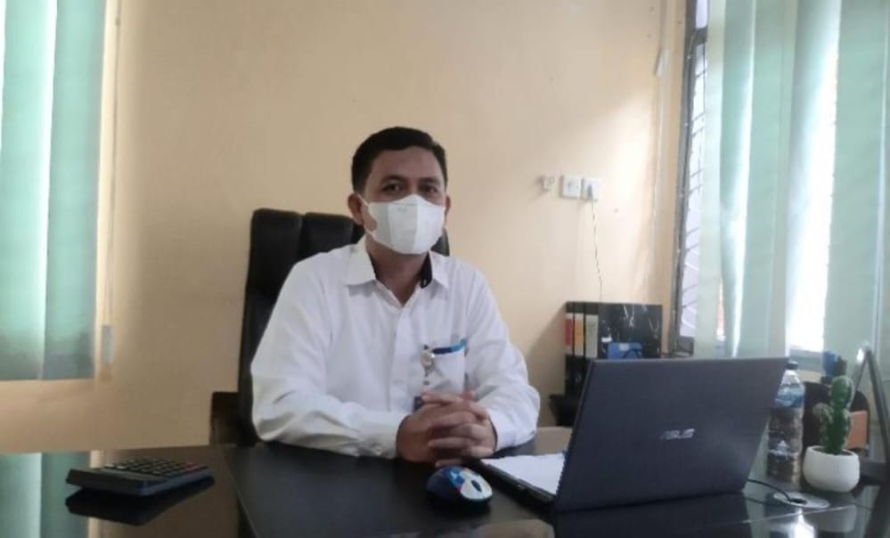 Pimpinan Perum Bulog Kantor Cabang Kuala Tungkal, Andy Setyawan