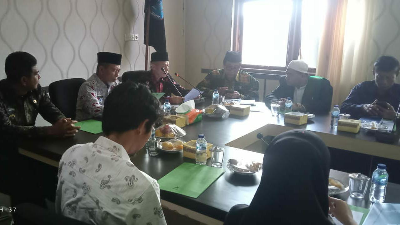 Bupati Mashuri saat ikuti rapat pengelolaan infaq dan zakat oleh BAZNAS Merangin 