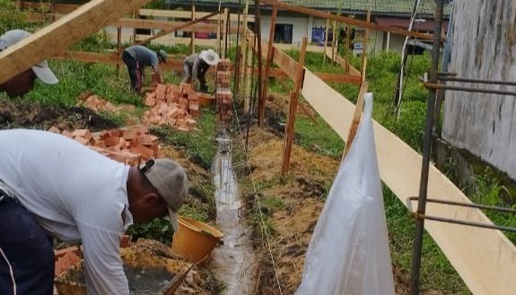 Pengerjaan pembangunan gedung SMAN 12 Kota Jambi