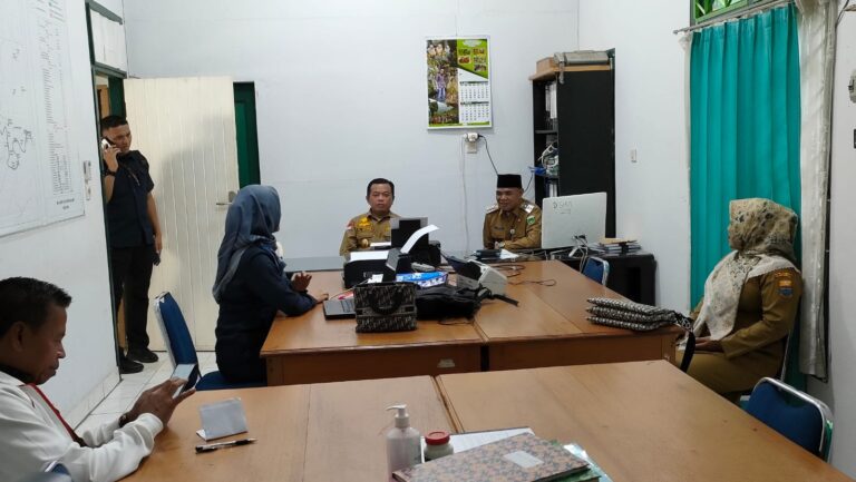 Gubernur Al Haris didampingi Pj Bupati Aspan sidak di Kantor Kehutanan Tebo