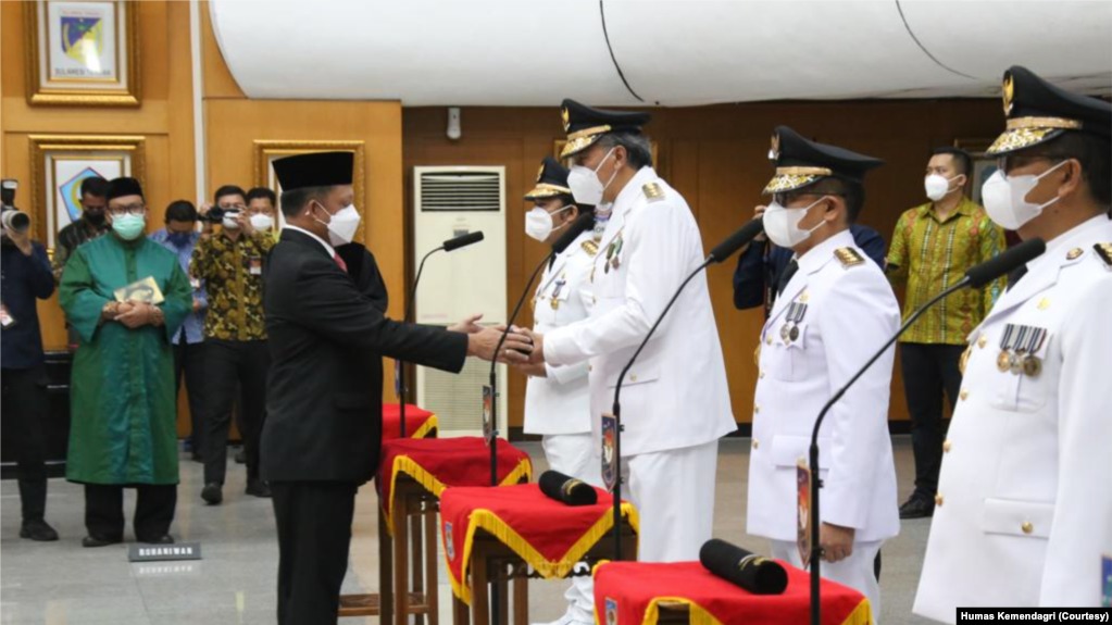 Mendagri Tito saat melantik Pj Kepala Daerah 