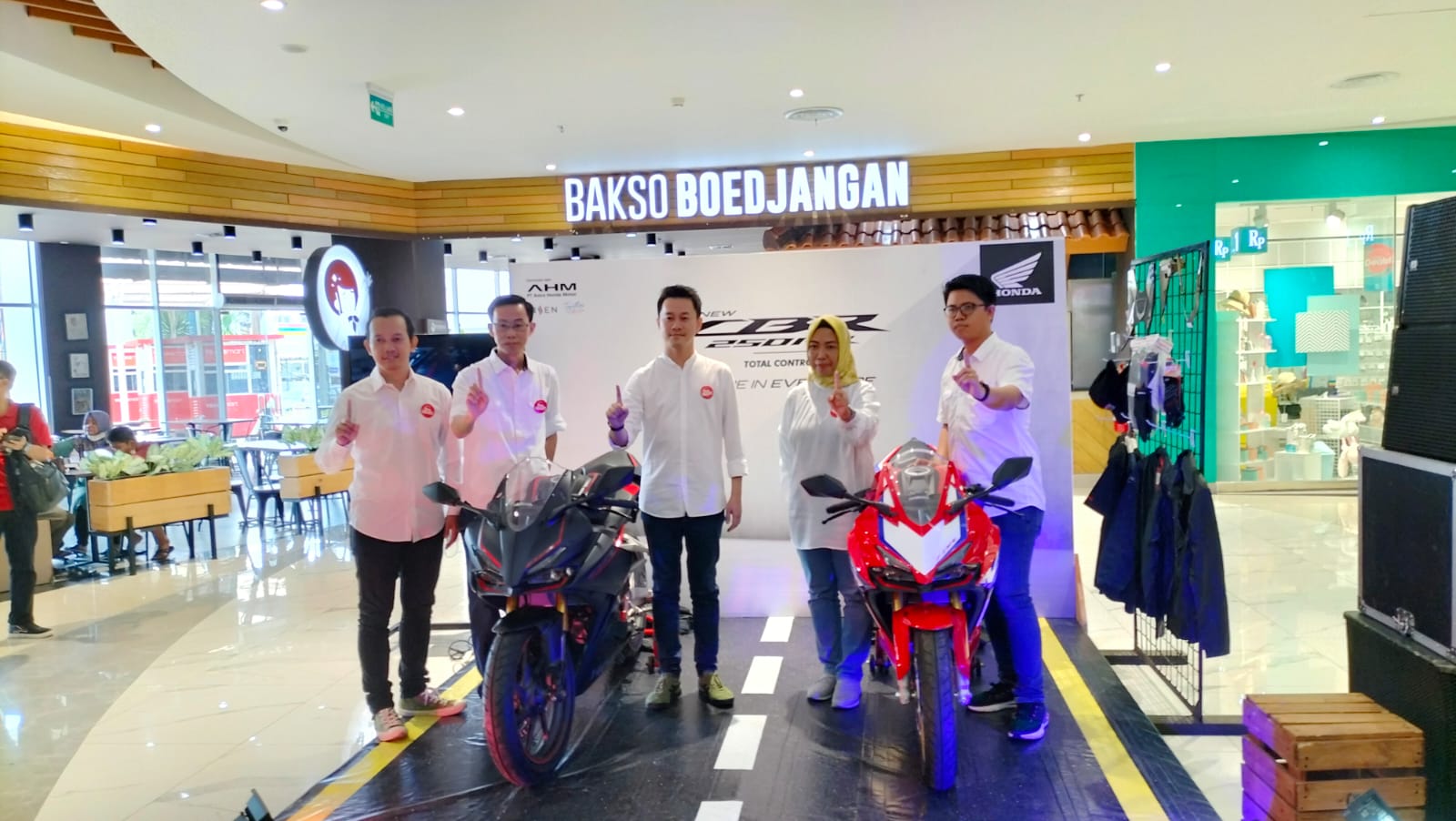 Sinsen Primatama saat meluncurkan New CBR250RR