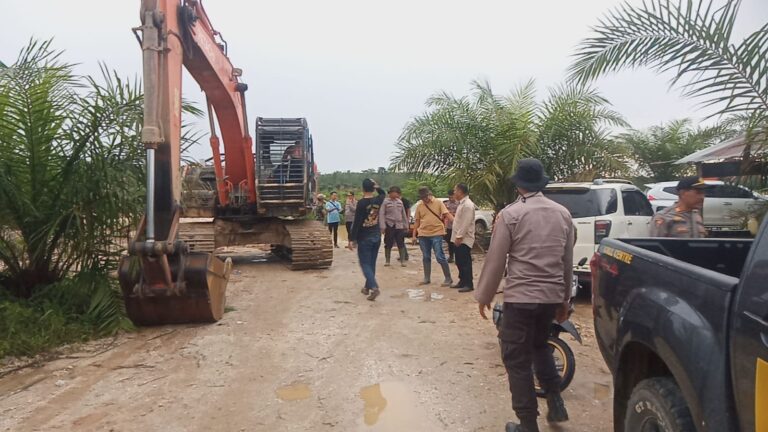 Polisi amankan tujuh pekerja tambang ilegal dan satu unit alat berat