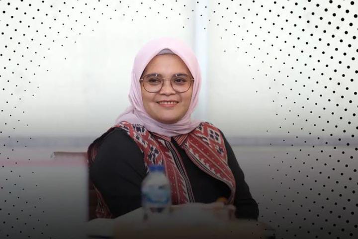 Pimpinan Bawaslu RI, Lolly Suhenty
