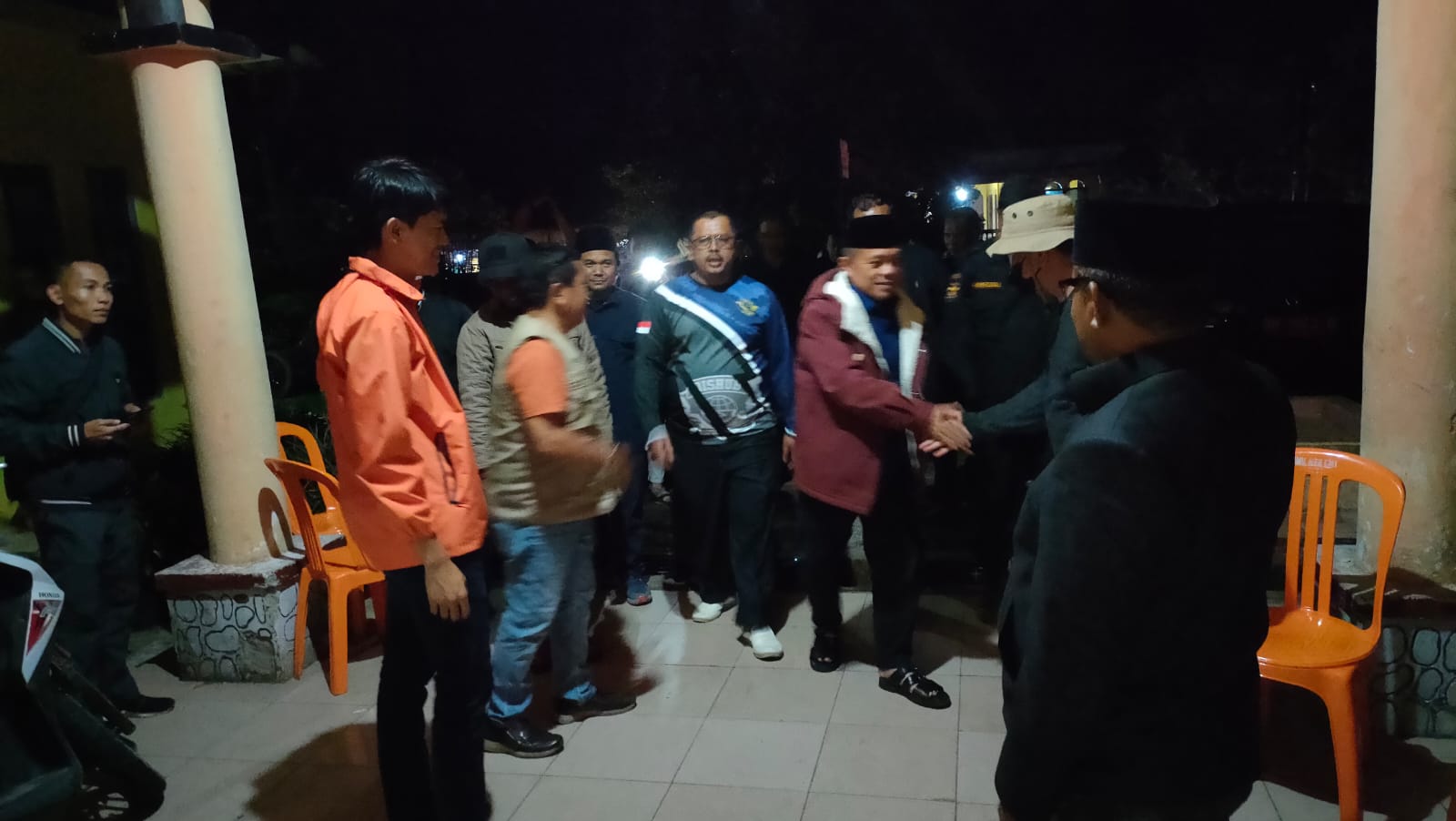 Al Haris pantau langsung evakuasi Kapolda Jambi di Posko Tamiai Kerinci, Senin (20/2) dinihari