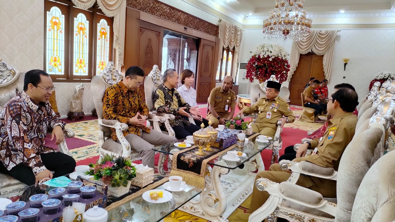 Pertemuan Al Haris dengan PetroChina di Pendopo Rumdis Gubernur Jambi, Senin (27/2)