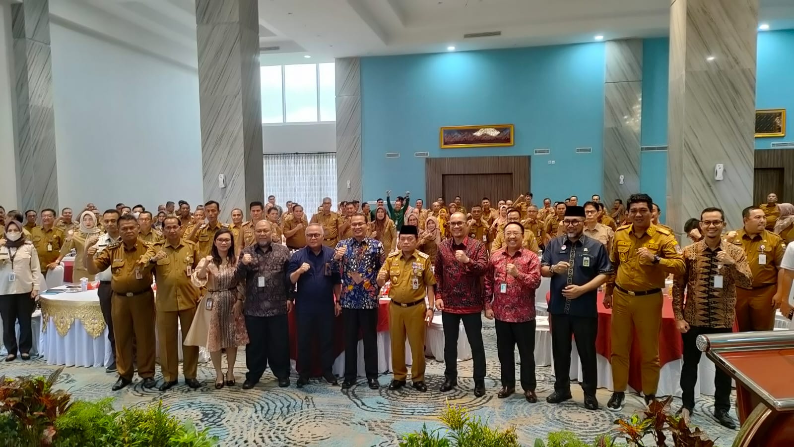 Gubernur Al Haris saat membuka high level TPID Provinsi Jambi, Selasa (14/3)