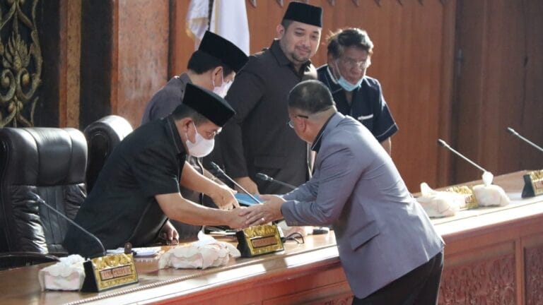 Al Haris hadiri rapat paripurna DPRD Provinsi Jambi, Jumat (31/3)