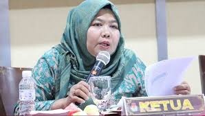 Komisioner KPU Provinsi Jambi, Ahdiyenti