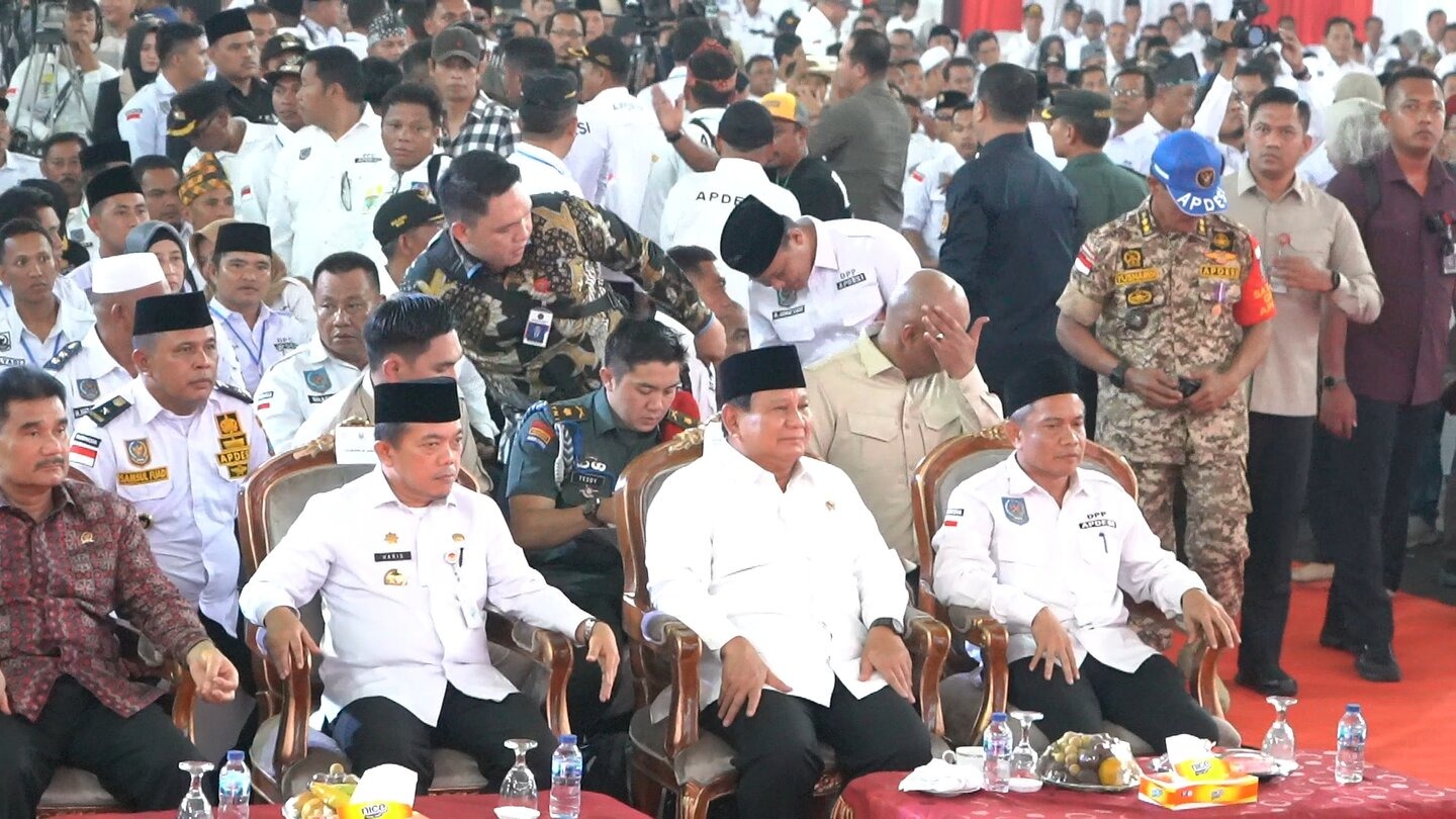 Al Haris saat membuka Rakernas APDESI tahun 2023 di Balairung UNJA, Rabu (26/7)