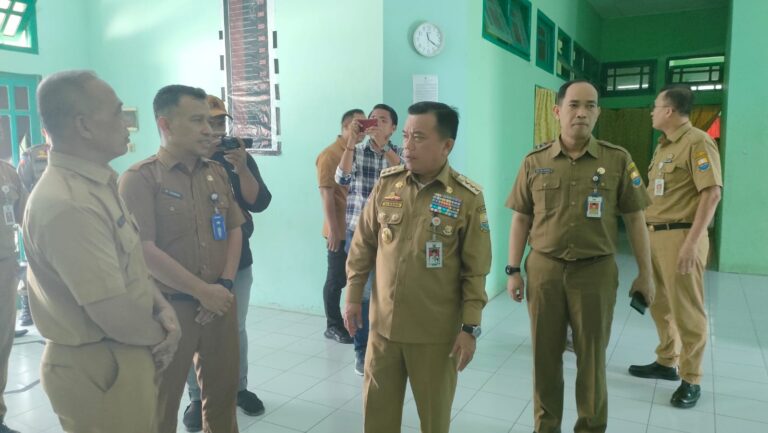 Al Haris saat sidak PPLP, Senin (7/8)