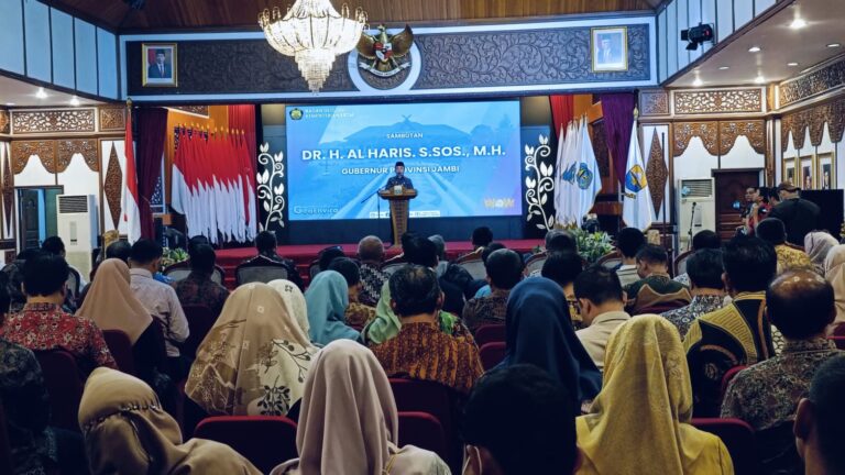 Al Haris saat membuka sosialisasi perizinan air tanah berbasis OSS-RBA, Kamis (21/9)