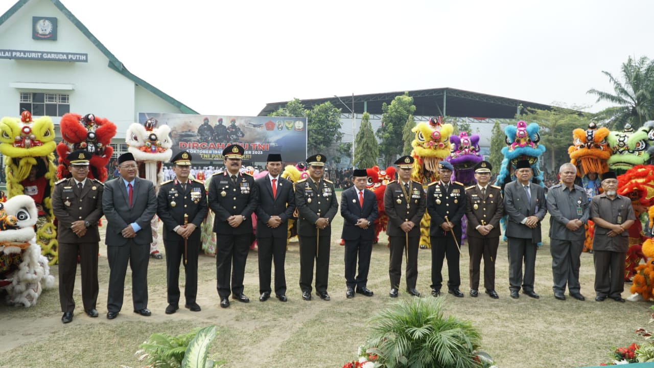 Edi Purwanto saat hadiri HUT ke-78 TNI di Makorem 042/Gapu, Kamis (5/10)