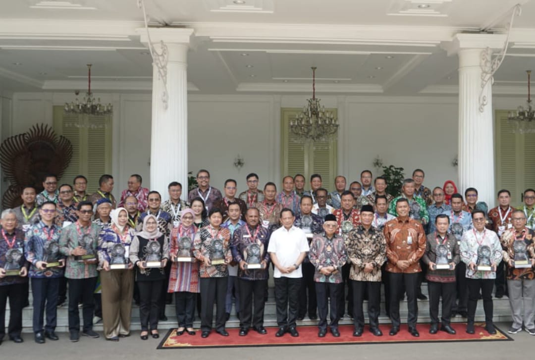 Al Haris terima penghargaan Paritrana Award dari Wapres RI