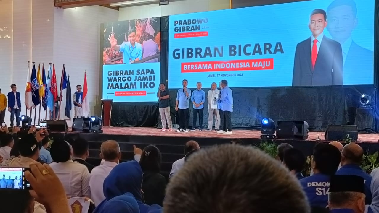 Gibran saat hadiri Konsolidasi TKD Provinsi Jambi, Jumat (17/11) malam