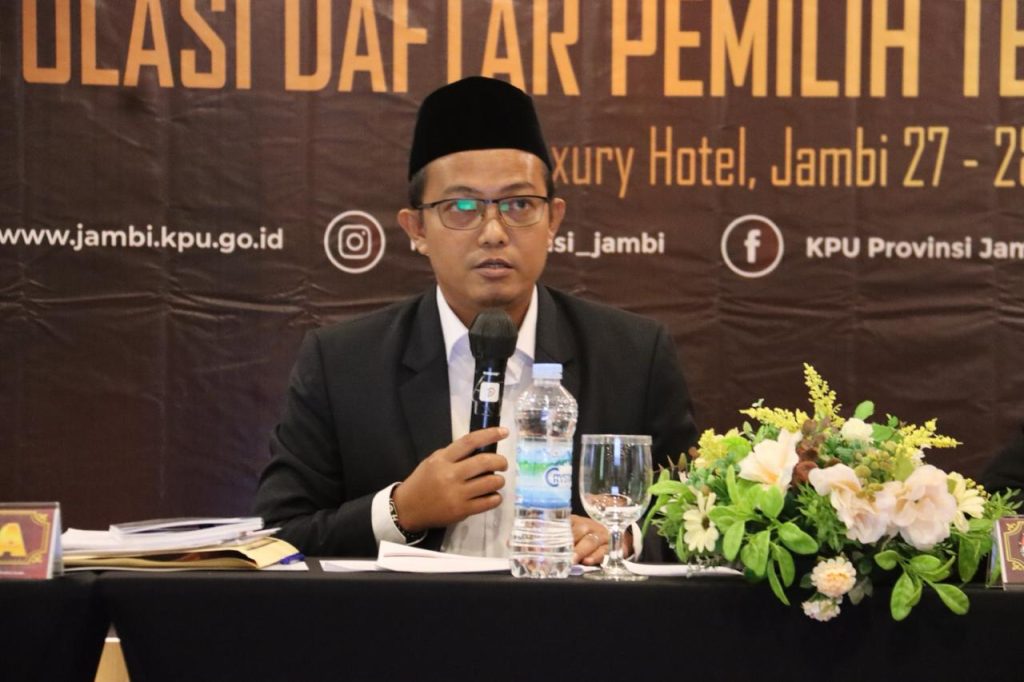 Komisioner KPU Provinsi Jambi, Fahrul Rozi