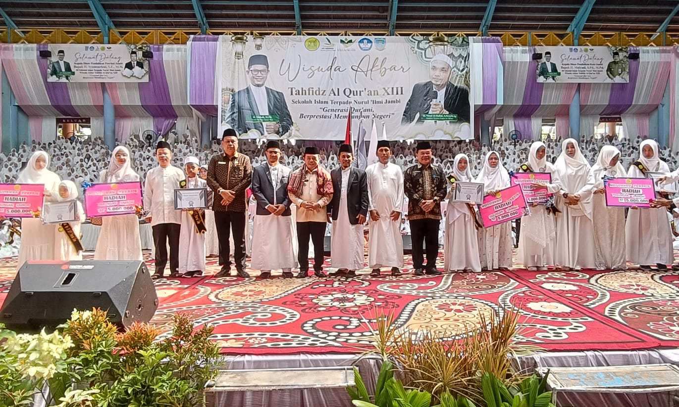 Syamsurizal hadiri wisuda akbar tahfiz Quran SIT Nurul Ilmi Jambi, Sabtu (24/2)