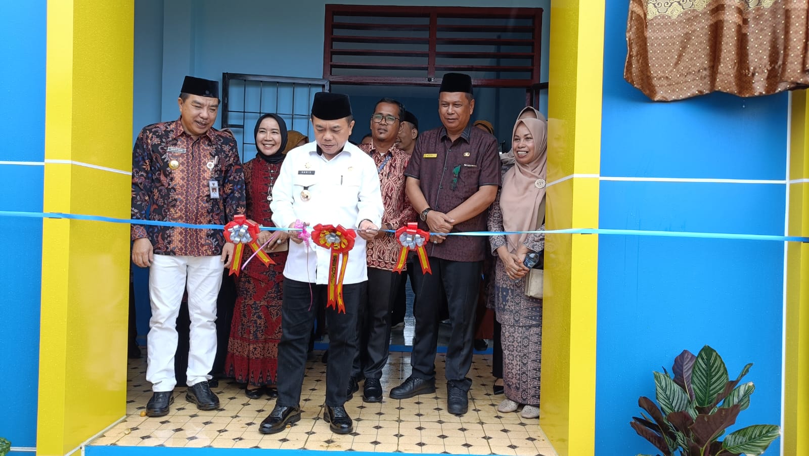 Al Haris resmikan gedung SMK 15 Merangin, Jumat (24/5)