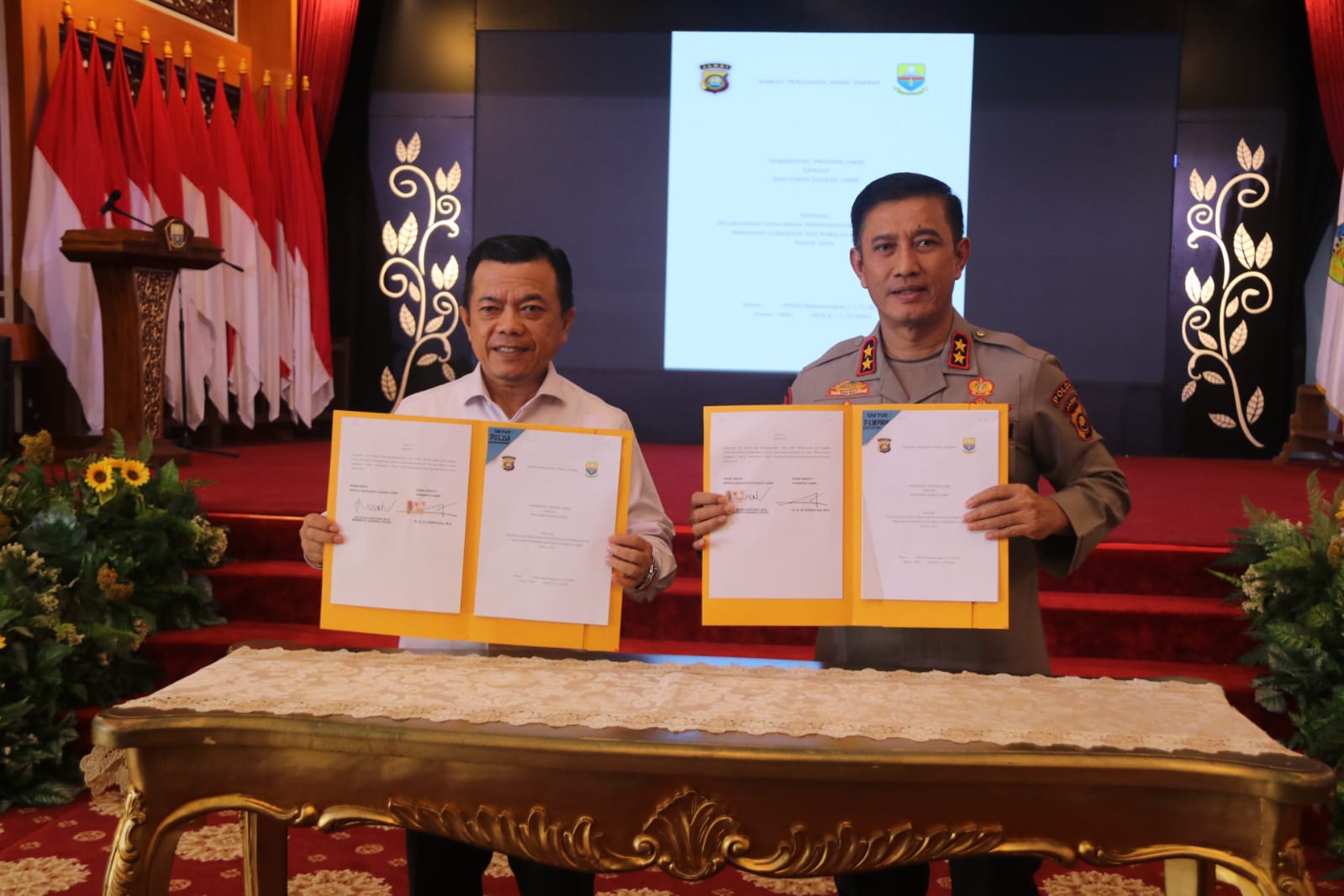 Al Haris dan Kapolda Jambi tandatangani NPHD dana pengamanan Pilkada 2024, Rabu (5/6)