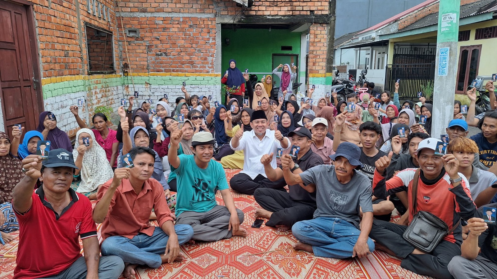 Warga Alam Barajo antusias bertemu H Abdul Rahman, Kamis (6/6)