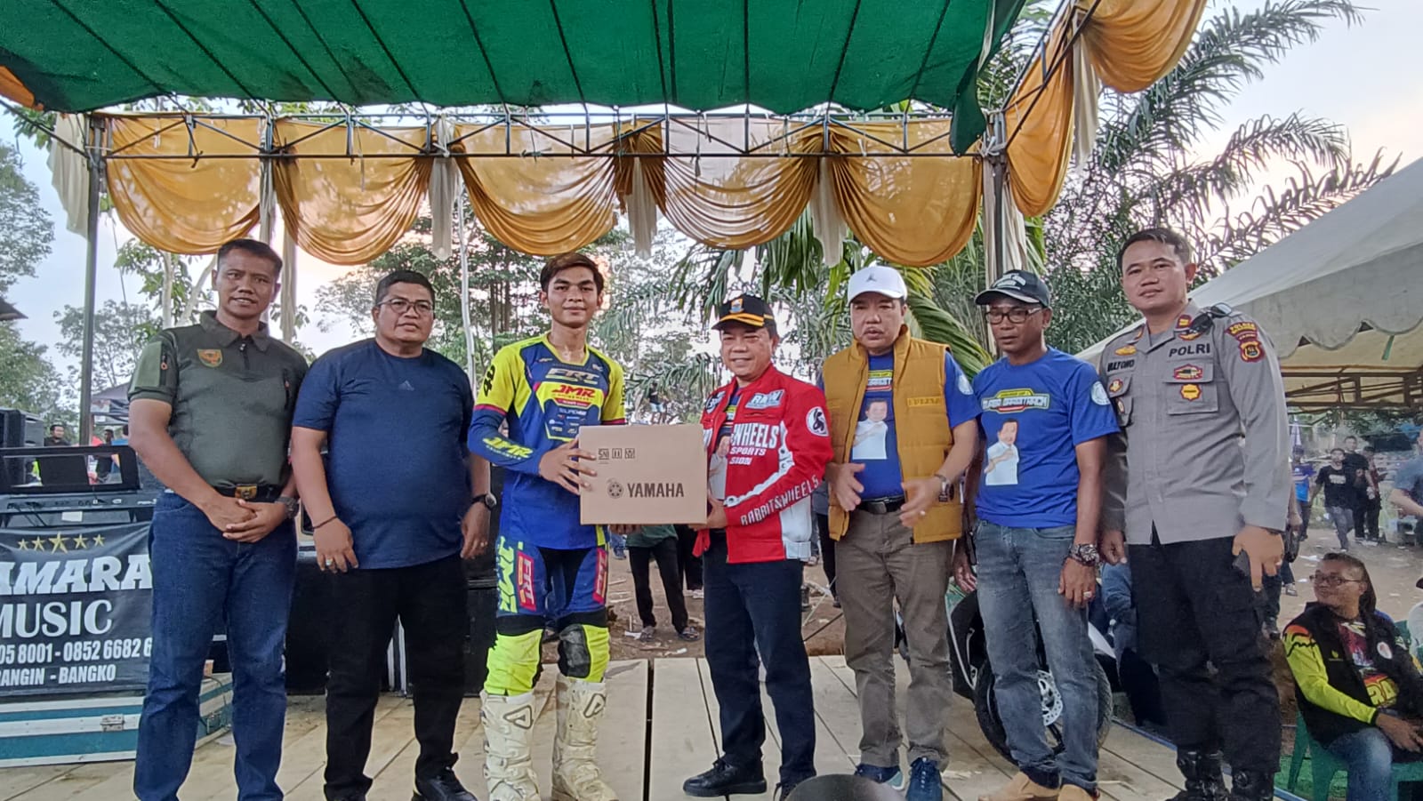 Al Haris tutup Gubernur Cup 1 Super Grasstrack Cirkuit MPK Bangko, Minggu (9/6)