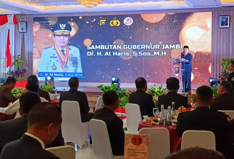 Al Haris hadiri peringatan hari Bhayangkara ke-78 di Polda Jambi, Senin (1/7)