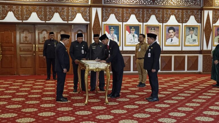 Al Haris Lantik Muzakir jadi Kadis PUPR Jambi, Senin (22/7)