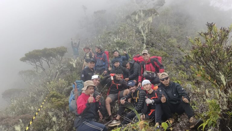 Pendaki saat berada di Taman Edelweis 