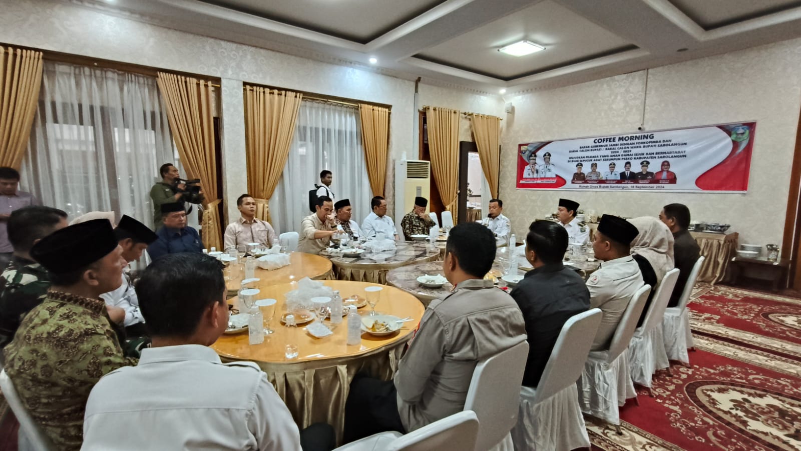 Al Haris saat coffe morning dengan Calon Bupati dan Wabup Sarolangun, Rabu (18/9)